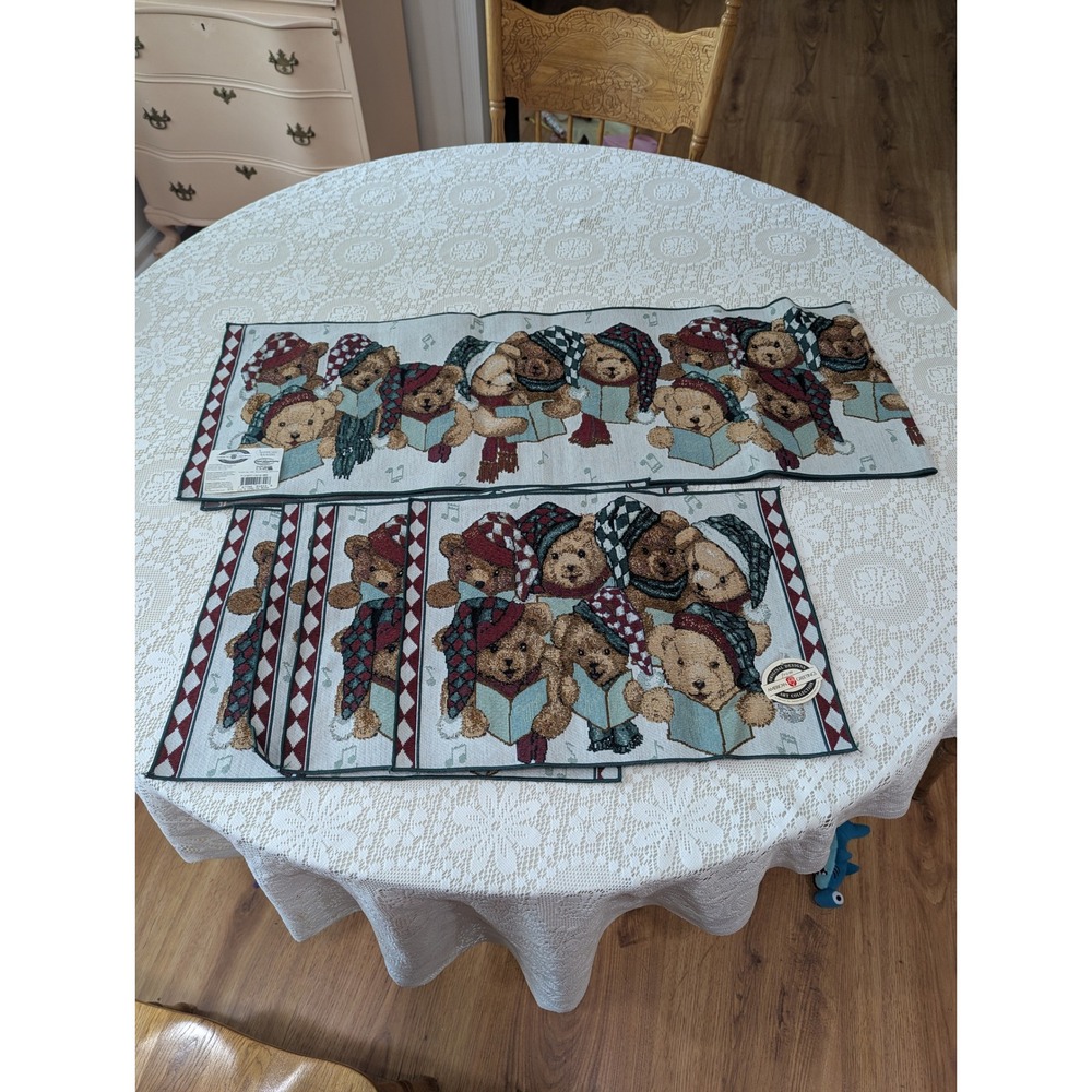Manual Woodworkers Table Runner & Placemats Multicolor Caroling Bears